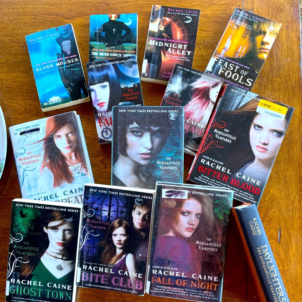 Morganville Vampire Books